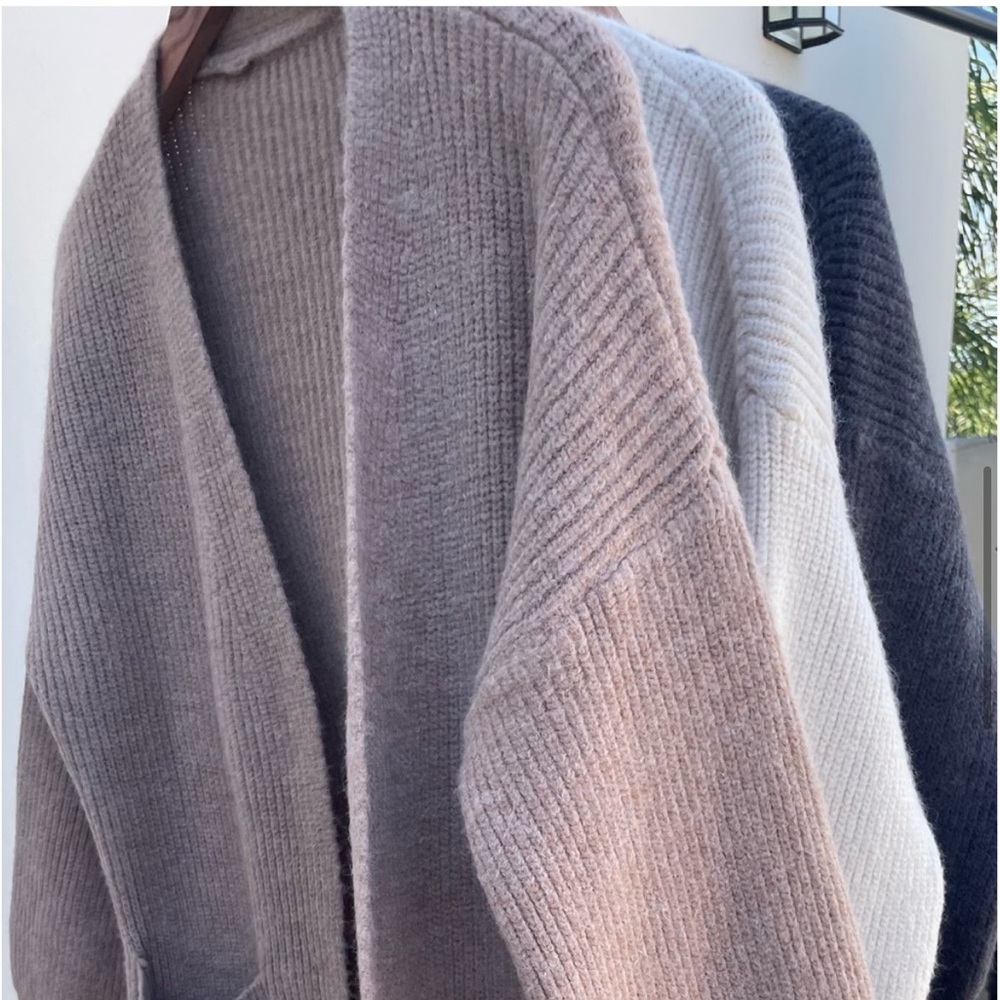 GORGEOUS Chunky Thick Oversized Long Over Knee Rib Tan soft Fuzzy Cardigan Coat - Picture 13 of 13